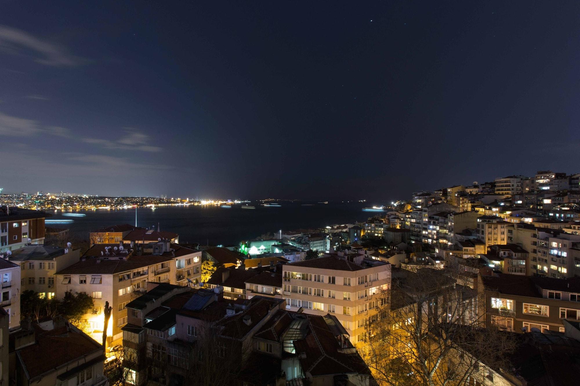 Noble22 Suites-Special Category Istanbul Bagian luar foto
